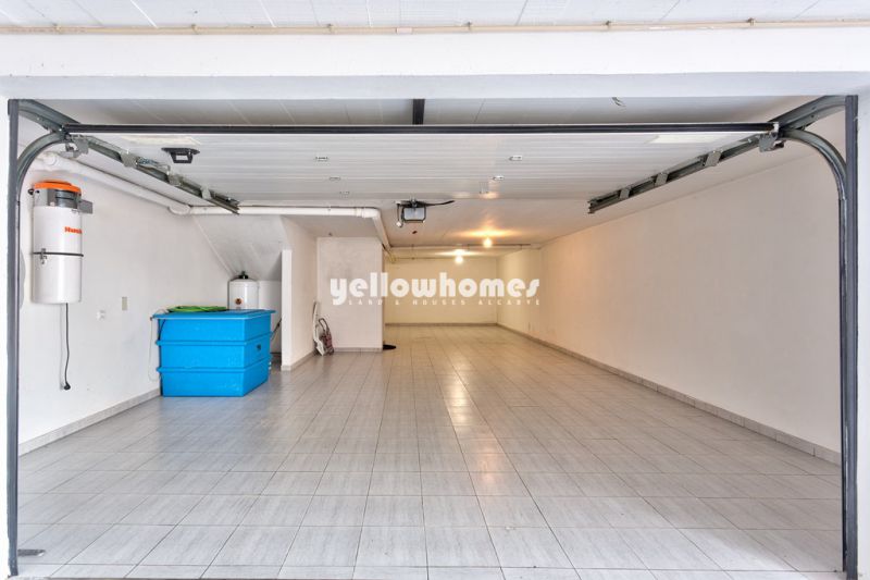 Rare Opportunity: Beach fronted villa near Olhos de Agua / Albufeira